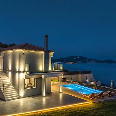 Villa Violet Front Private Laganász