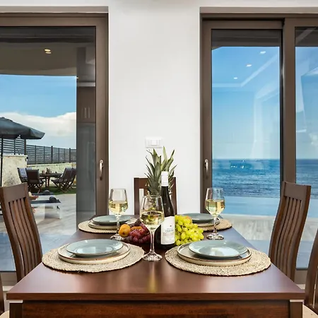 Violet Front Private Вилла Лаганас