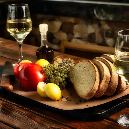 Violet Front Private *