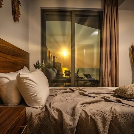 Violet Front Private * Laganas