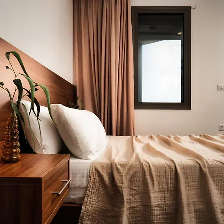 Vilă Violet Front Private