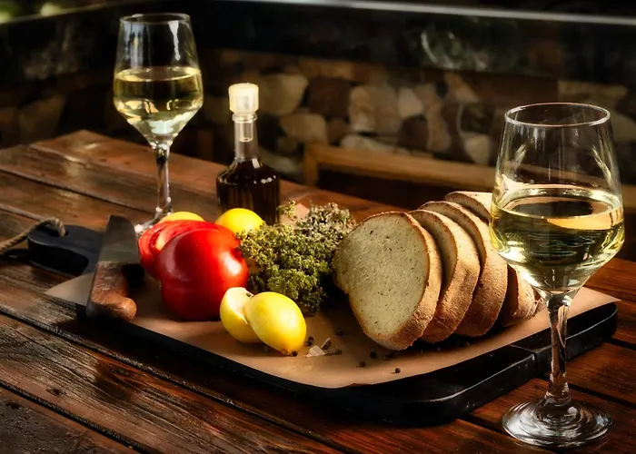 Violet Front Private *