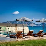Villa Violet Front Private
